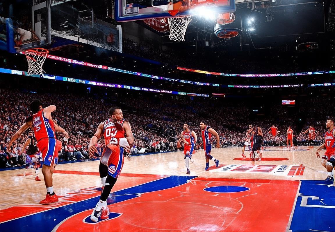 76人与快船对决：关键人物剖析与战术解析(图2)