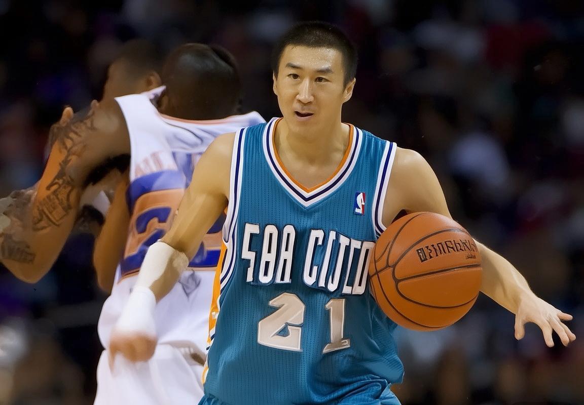 1995年NBA总决赛：奥拉朱旺对奥尼尔巅峰对决回顾(图4)